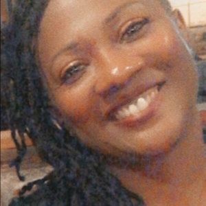 Meet your Posher, Yolanda